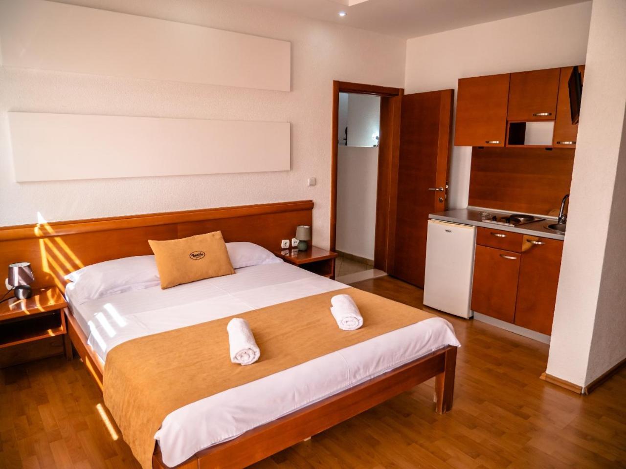 Apartments Bonita Улцинь Экстерьер фото